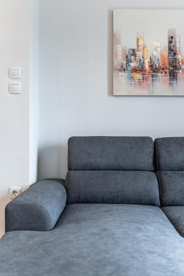 Spacious 2Bd Apt Next To Metro أثينا المظهر الخارجي الصورة